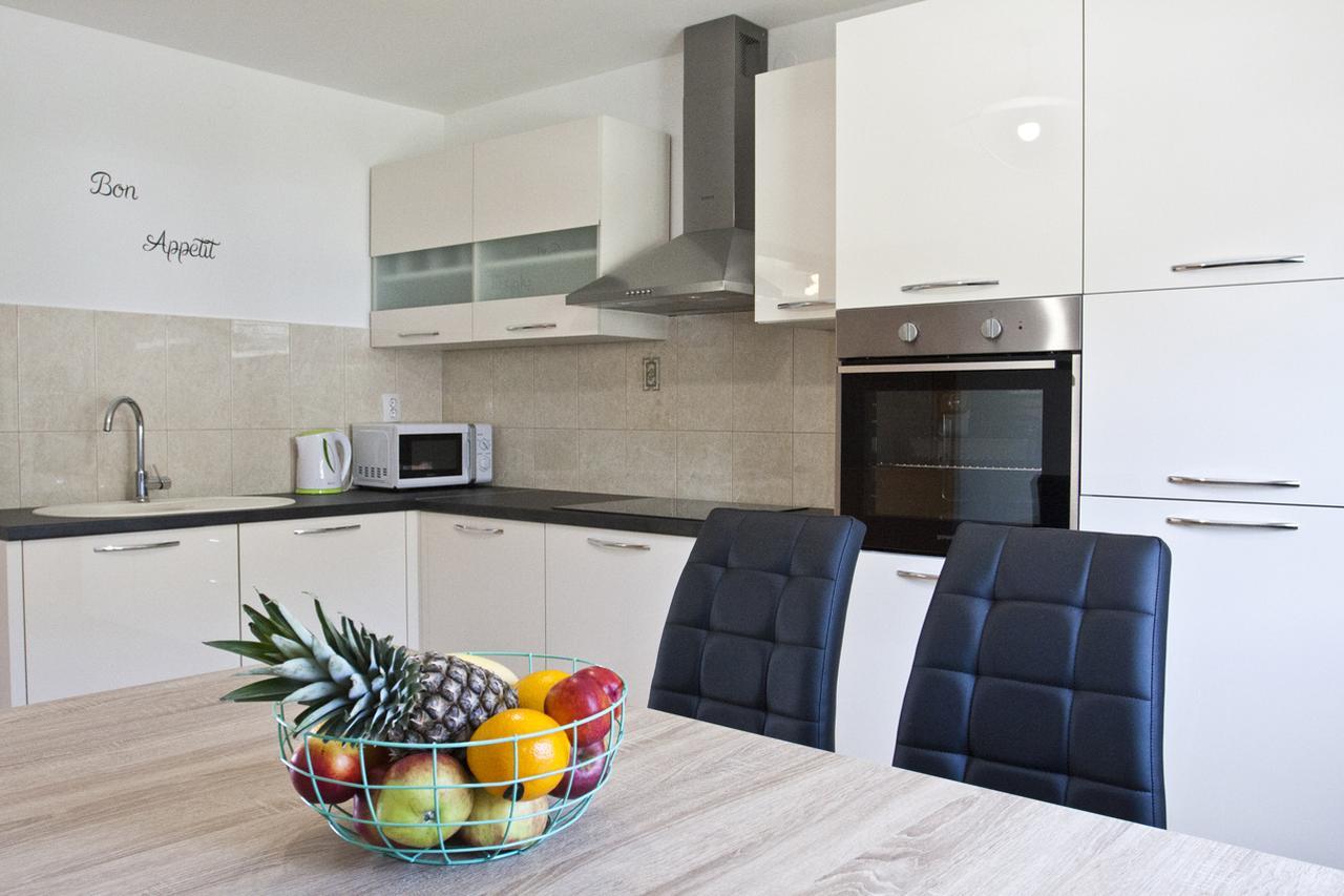 Apartment Noel Kastela Ngoại thất bức ảnh